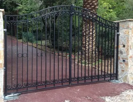 Peintre volet porte portail boiserie ferronnerie à Nogent-le-Roi 28210