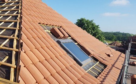 Couvreur Pose Fenêtre de toit à Nogent-le-Roi 28210