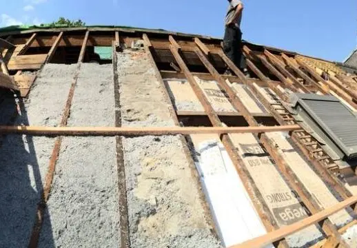 Chantier de couverture réalisé par Couvreur Lombard
